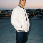 Vertical "LA" / 9x Champ